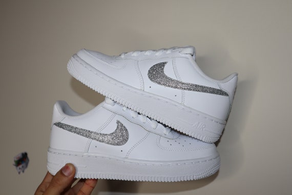 white air force 1 with silver swoosh