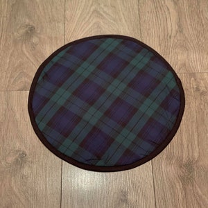 AGA Hob Lid Mat Pad Round Hob Cover With Straps Eco friendly Cotton Washable Reusable Black Watch Cotton Tartan Burns Night Plaid