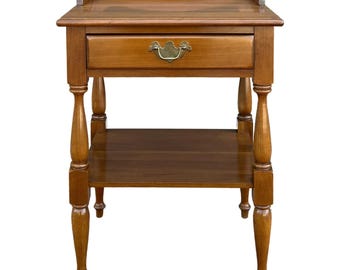1960s Thomasville Welsh Valley Collection Traditional Solid Cherry 1 Drawer Nightstand With Shelf