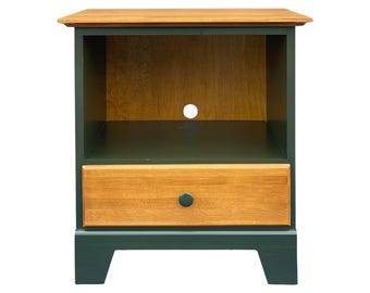2000s Moosehead American Shaker Solid Maple & Hunter Green 1 Drawer Nightstand
