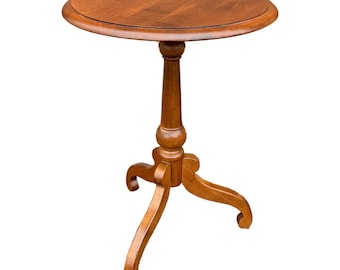 1990s Ethan Allen Country Crossings Traditional Farmhouse Solid Maple Candle Stand Side Table (17-8415 Cinnamon)