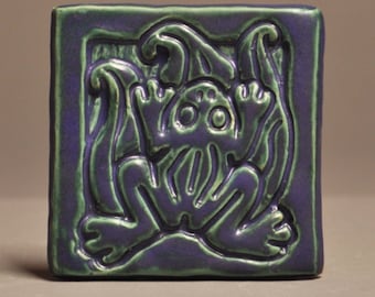 4x4 Tile in Blue-Green Matte-Frog Motif-Arts and Crafts inspired