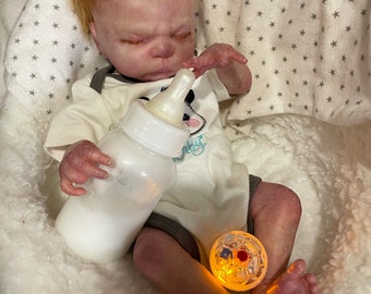 Michael Haunted Handgemaakte levensechte actieve paranormale herboren babypop Welwillende activiteit Vriendelijk Kleine geliefde Speelse witte lichtbollen gezien