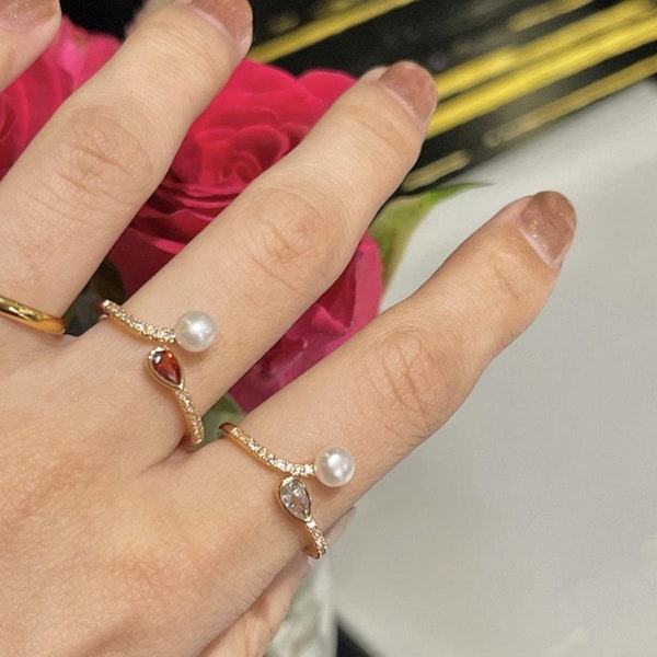 Individual design, light luxury, pearl two-color zircon ring, French retro open ring