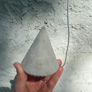 Conos de orgonita paramagnética totalmente natural para electrocultivo - Juego de 3
