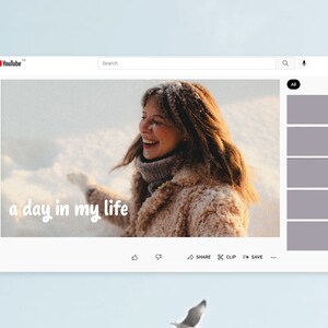 Pu&ograve; includere: Una donna con un cappotto marrone sorride mentre &egrave; in piedi in un campo innevato. Il testo "a day in my life" &egrave; scritto in bianco sull'immagine. L'immagine &egrave; uno screenshot di un video di YouTube.