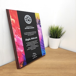 Personalisiertes Diplom aus Holz kombiniert mit Acryl, individuelle Anerkennungsprämie, personalisierbare Plakette, maßgeschneiderte Holztrophäe