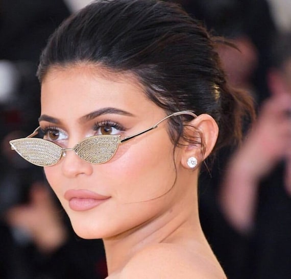 As Seen On Sunglasses: Kylie Jenner