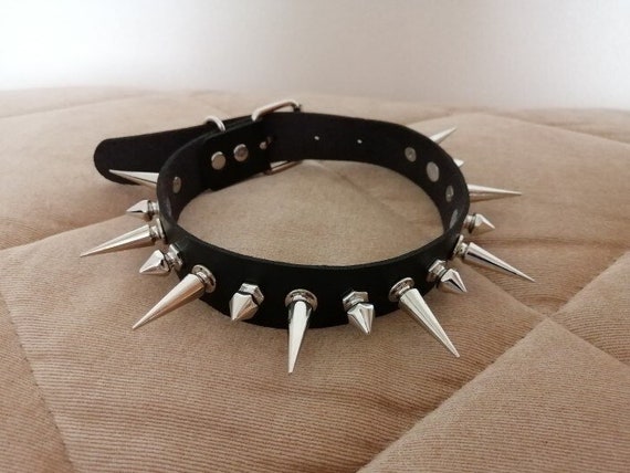 Spiky choker sale