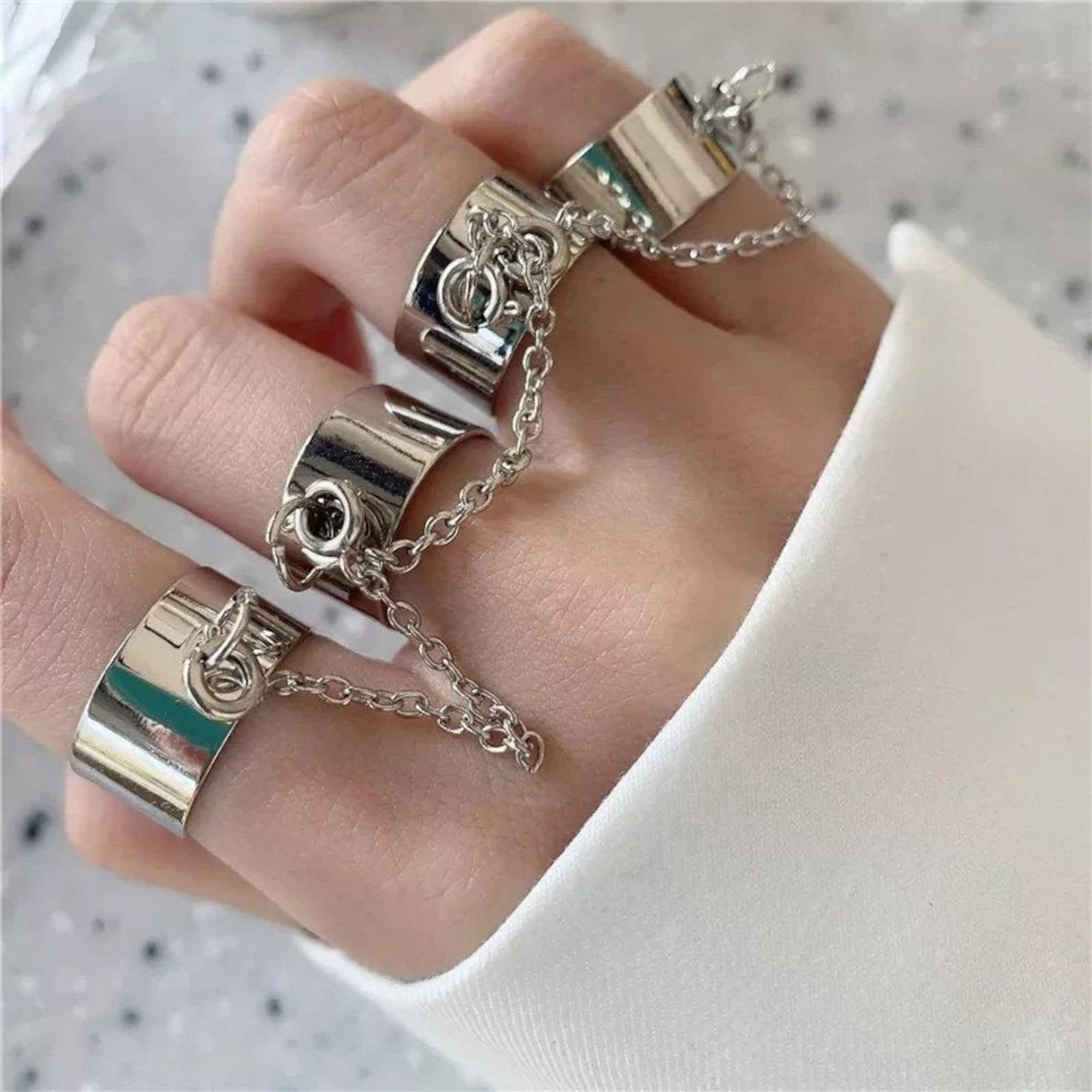 4 Statement Rings Attached W/chain Statement Rings Stackable Etsy Norway