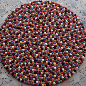 90-300 Cm Multi-colored Wool Felt Ball Rug, 100% Woolen and Handmade ...