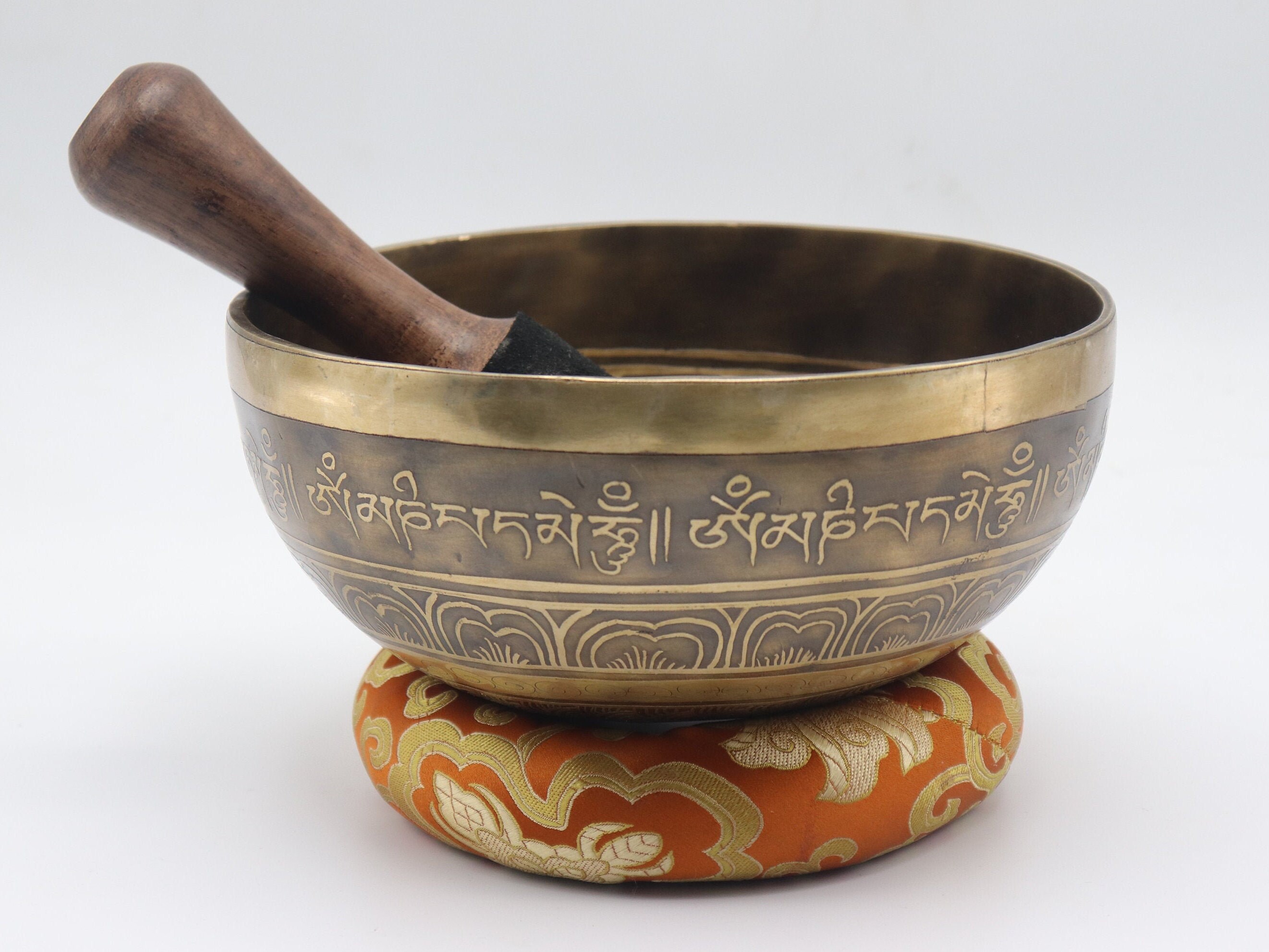 Stunning 8 Inches Mantra Singing Bowl Tibetan Singing Bowl Etsy