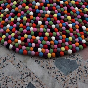 90-300 Cm Multi-colored Wool Felt Ball Rug, 100% Woolen and Handmade ...