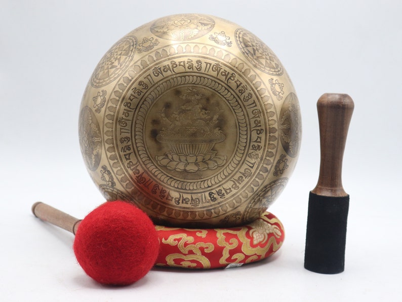 Tibetan singing bowl handmade in Nepal healing sound therapy yoga bowl for meditation Gorgeous 11 inch Lord Buddha engraved singing bowl