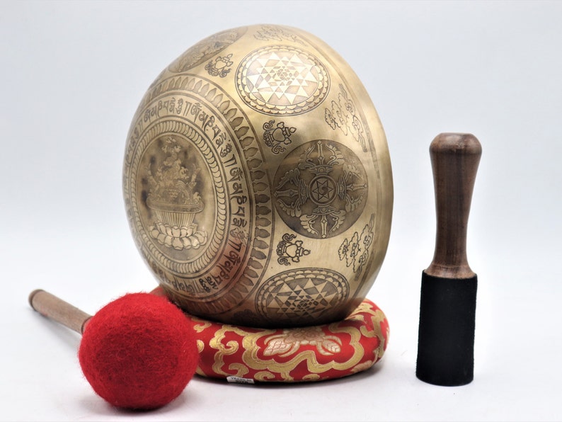Tibetan singing bowl handmade in Nepal healing sound therapy yoga bowl for meditation Gorgeous 11 inch Lord Buddha engraved singing bowl