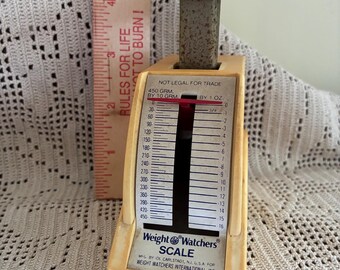 Fun vintage weight watchers scale in harvest gold! So mcm!!
