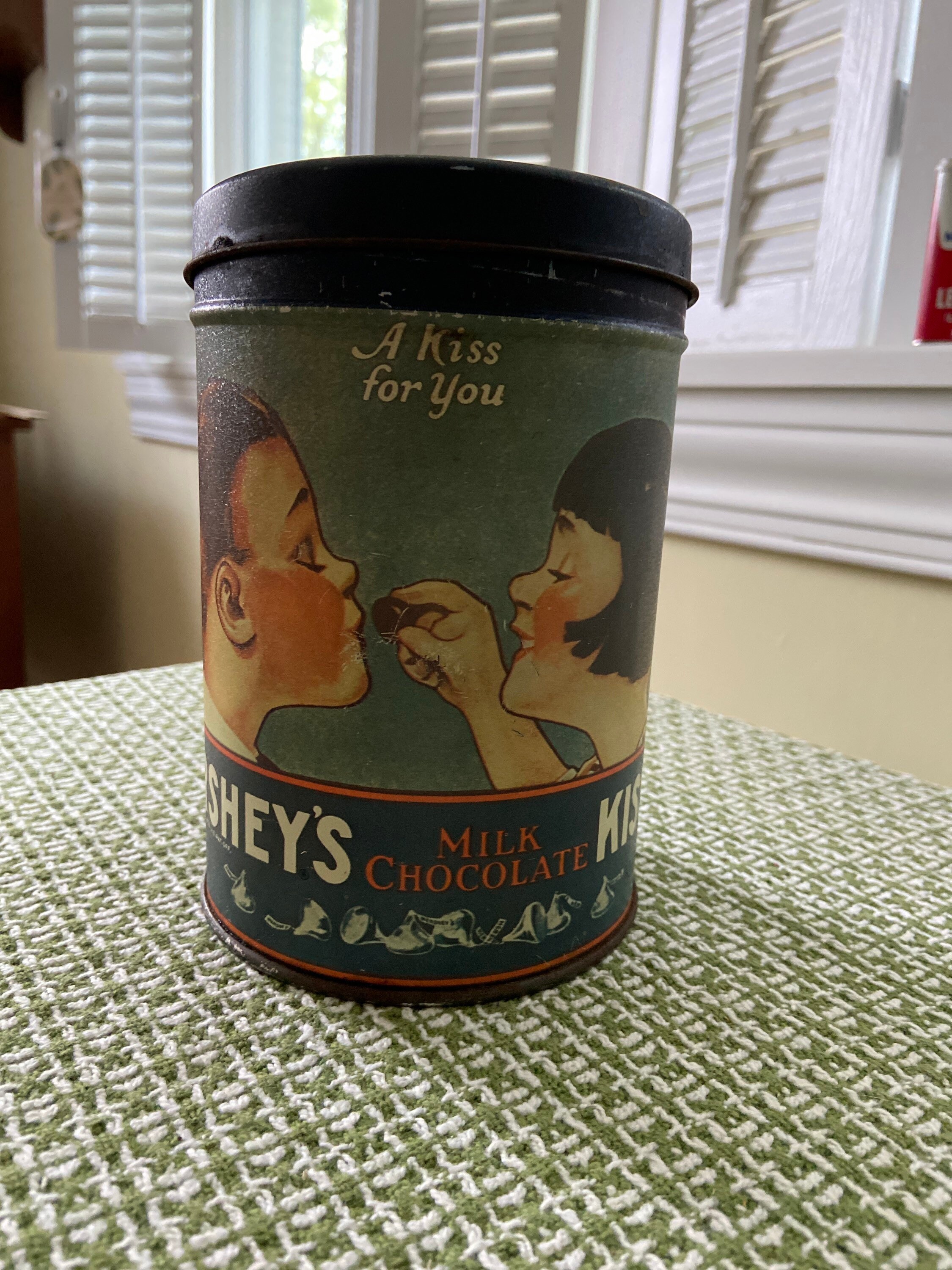 Vintage Hershey kisses tin 1980 | Etsy