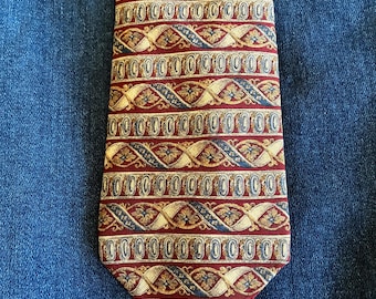 Vintage Metropolitan Museum of Art silk tie, with Greek inspired pattern