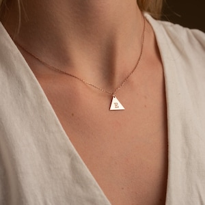 COLLAR INICIAL TRIÁNGULO - Collar Triángulo de Oro - Collar Triángulo de Plata - Collar Geométrico - Triángulo de Oro - Collar Minimalista