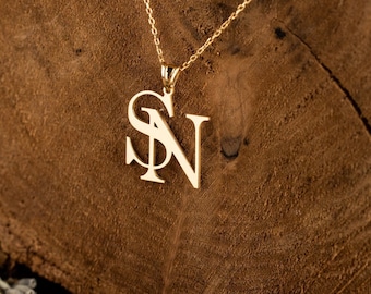 Colar de ouro maciço com duas iniciais: pingente personalizado com letras duplas