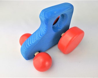 Traktor, Trekker blau - stabiles handgemachtes Kleinkind/Babyspielzeug aus massivem Holz, speichelechte Farbe, weich & rund geschliffen