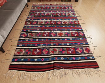 Woven Embroidered Living Room Rug , geometric bedroom kilim 5'7" x 9'1" ,  2505033321