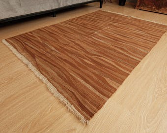 Kilim de color marrón neutro para dormitorio, alfombra lavable para sala de estar de 4'1" x 5'11" 2606203845
