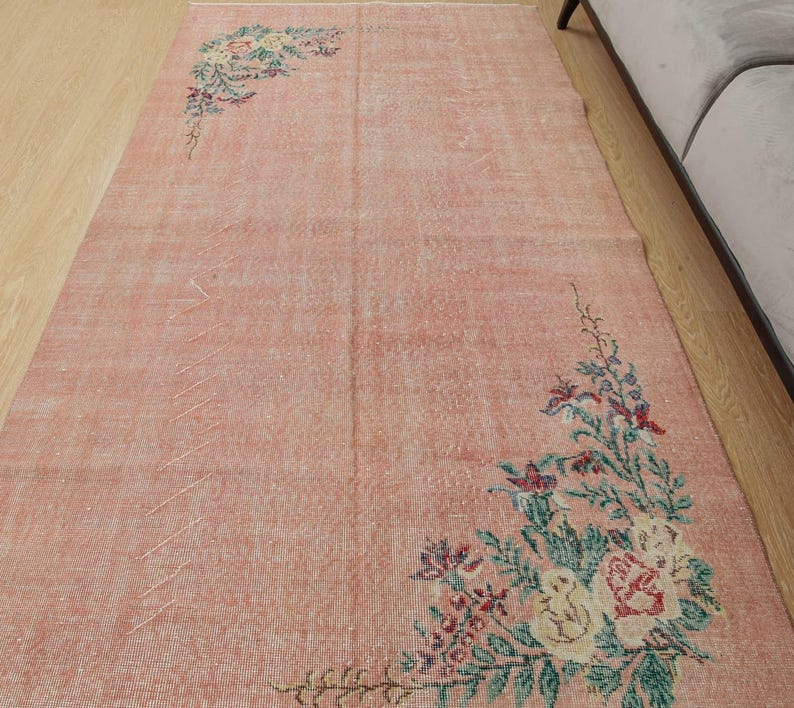 floral minimal rug for kitchen, 4'11" x 8'2" pastel woven carpet for bedroom , 2201044281 image 1