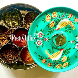 Beautiful Spice Box 
bird and flower  
Botanical art 
hand painted spice tin 
spice storage  
spice organiser 
curry lover gift 
home chef gift  
Green Kitchen accessories