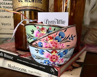 Hand Painted Stainless Steel Serving Bowl Set: Vintage Colors, Picnic Bowls, Snack Bowl, Pet Bowl, Cereal Bowl,