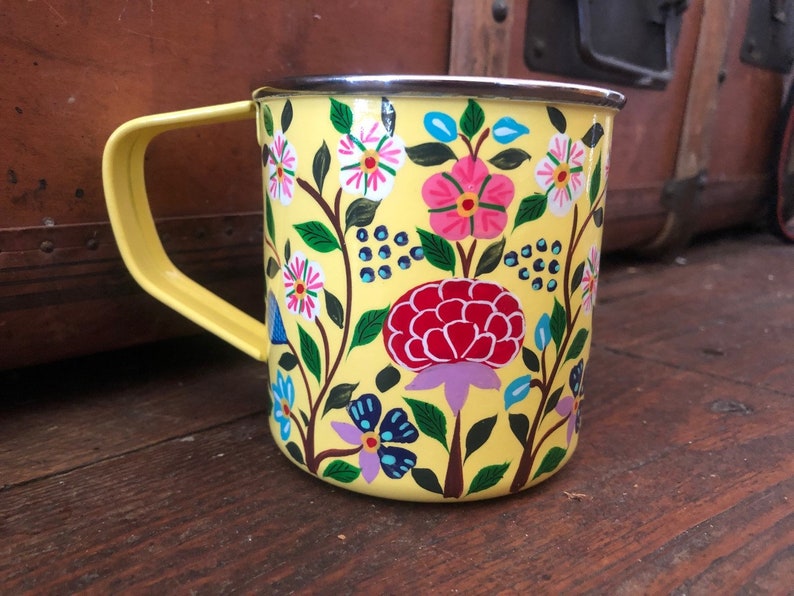 Enamel Mug 
Folk Art 
Floral Mug 
Hand Painted mug 
Mother's day gift 
Gardeners Gift 
tin Mug