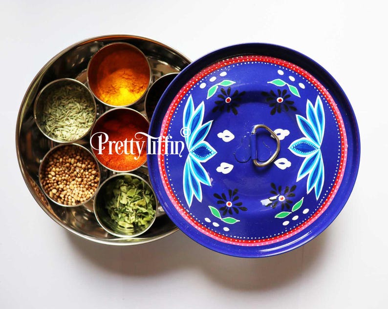 Truck Art spice tin 
PAKISTANI TRUCK ART 
CURRY LOVER GIFT