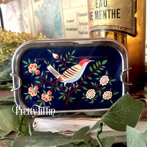 hand painted bento box 
bird art. 
sandwich tin   
snack box