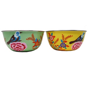 Set of serving bowls  
Bird Art 
Hand painted salad bowl