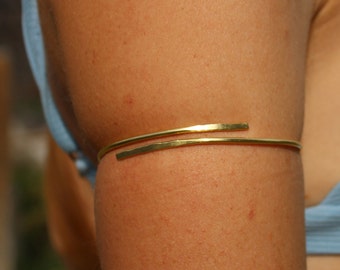 Shiny Yellow Brass Minimalist Arm Cuff, Gold Colored Adjustable Arm Band, Simple Arm Bracelets Or Bangles, Lightweight Body Jewelry