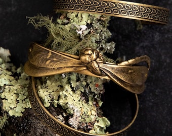 Dragonfly Stacking Flat Cuff