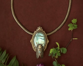 Cicada Aurora Collar