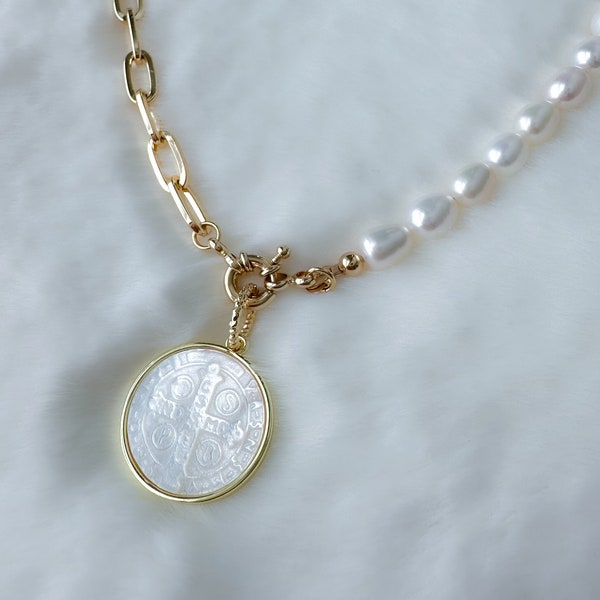 Beaded St Benedict necklace, mother of pearl Saint Benedict medal, religious necklace, protection necklace, San Benito Abad, catholic gift