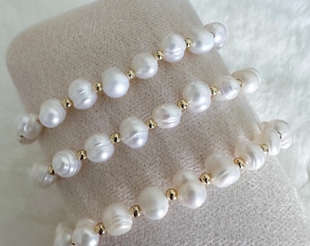 Gold Pearl Bracelet Adjustable, Freshwater Pearl Jewelry, Minimalist Bridal Bracelet, Gift for Mom