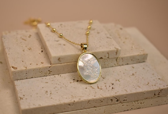 Mother of pearl St. Michael Archangel necklace, St. Michael Archangel medal, San Miguel Arcangel necklace, protection necklace religious