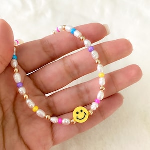 Smiley Face necklace, Happy face necklace, Happy face choker, pearl choker necklace, colorful beaded necklace, smiley face jewelry