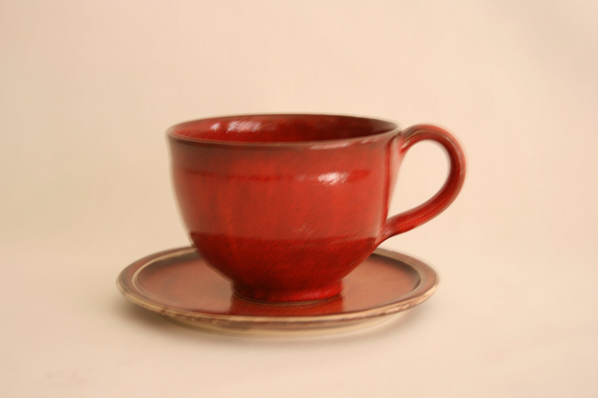 Taza de cerámica en rojo -  España