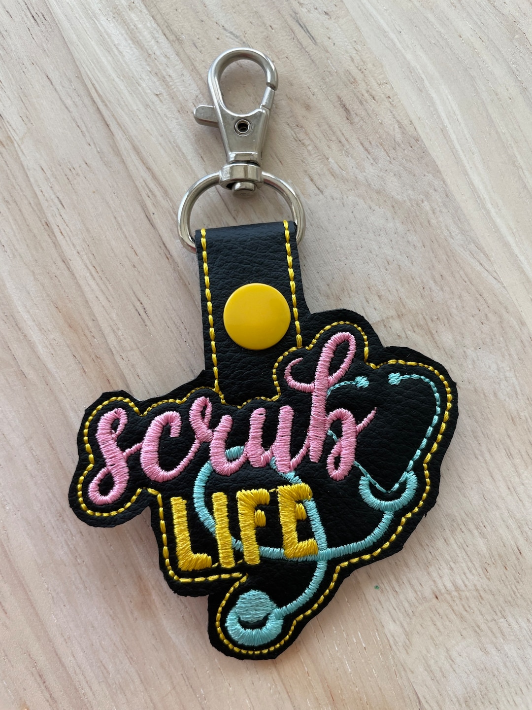 Nurse Scrub Life Key Chain Fob Gift for Special Nurse Bag Tag Nurse Key