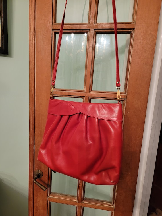 Salvadore Ferragamo Red Leather Purse Handbag Shoulder Pocketbook Handbag