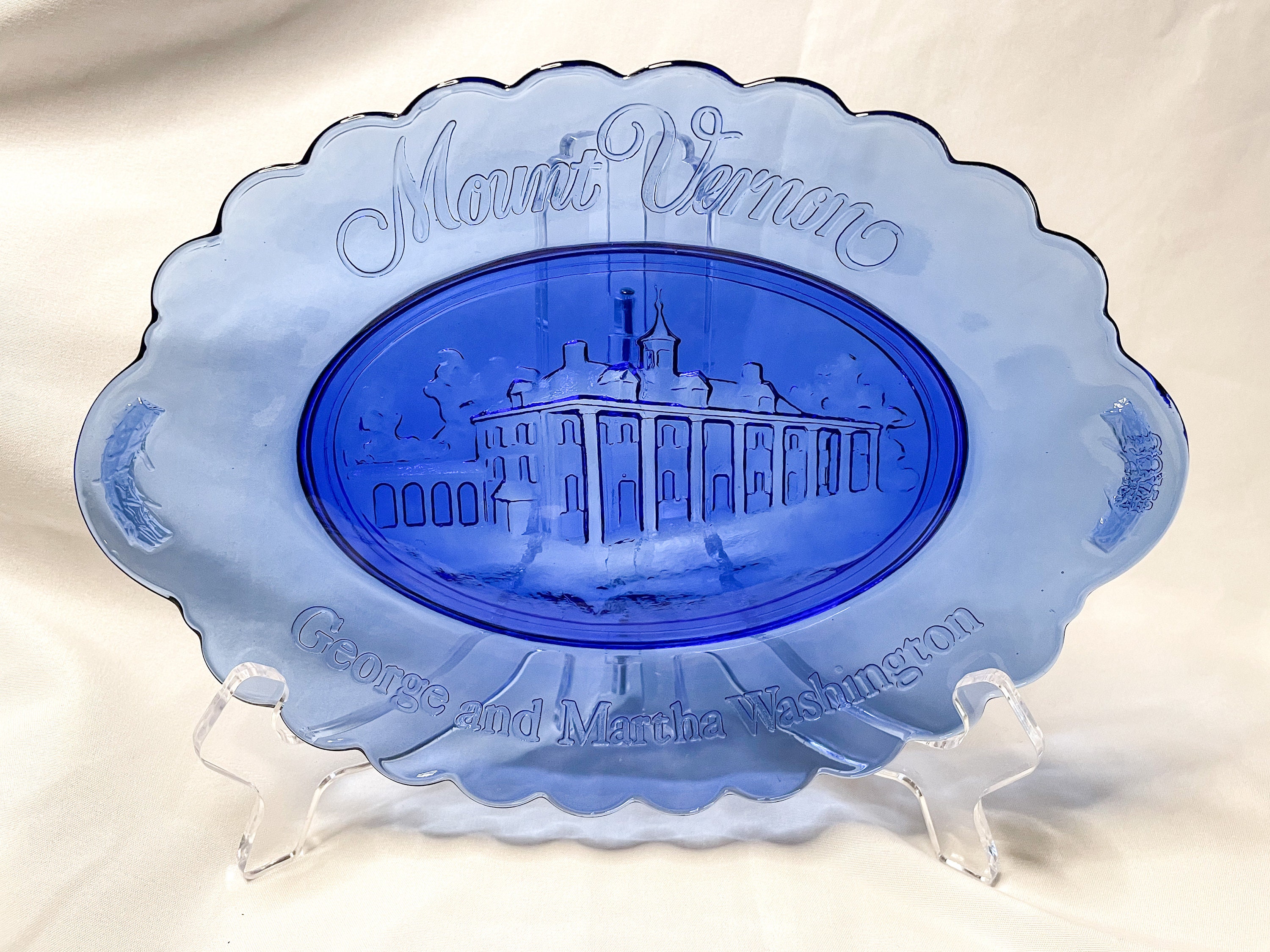 Collectible Glass Vintage Mount Vernon & Martha Washington Rich