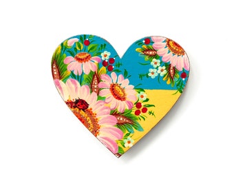 Fridge magnet heart with Petrykivka painting, Ukrainian hand painted wooden decor, Cute gift for Mothers Day, Gift for neighbor