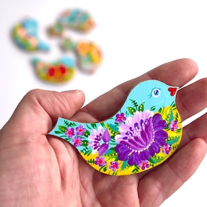 Fridge magnet Ukrainian bird, Ukrainian gift with Petrykivka painting, Hand painted wooden bird,  Easter spring decor