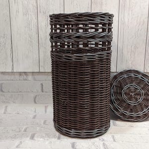 Handwoven Wicker Toilet Paper Holder with Lid – Decorative Bathroom Storage for 2-6 Rolls