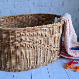 Large Wicker Laundry Basket, Large Laundry Basket Oval Basket with Handle Oval Laundry Basket Large Storage Basket Laundry Basket Log Basket