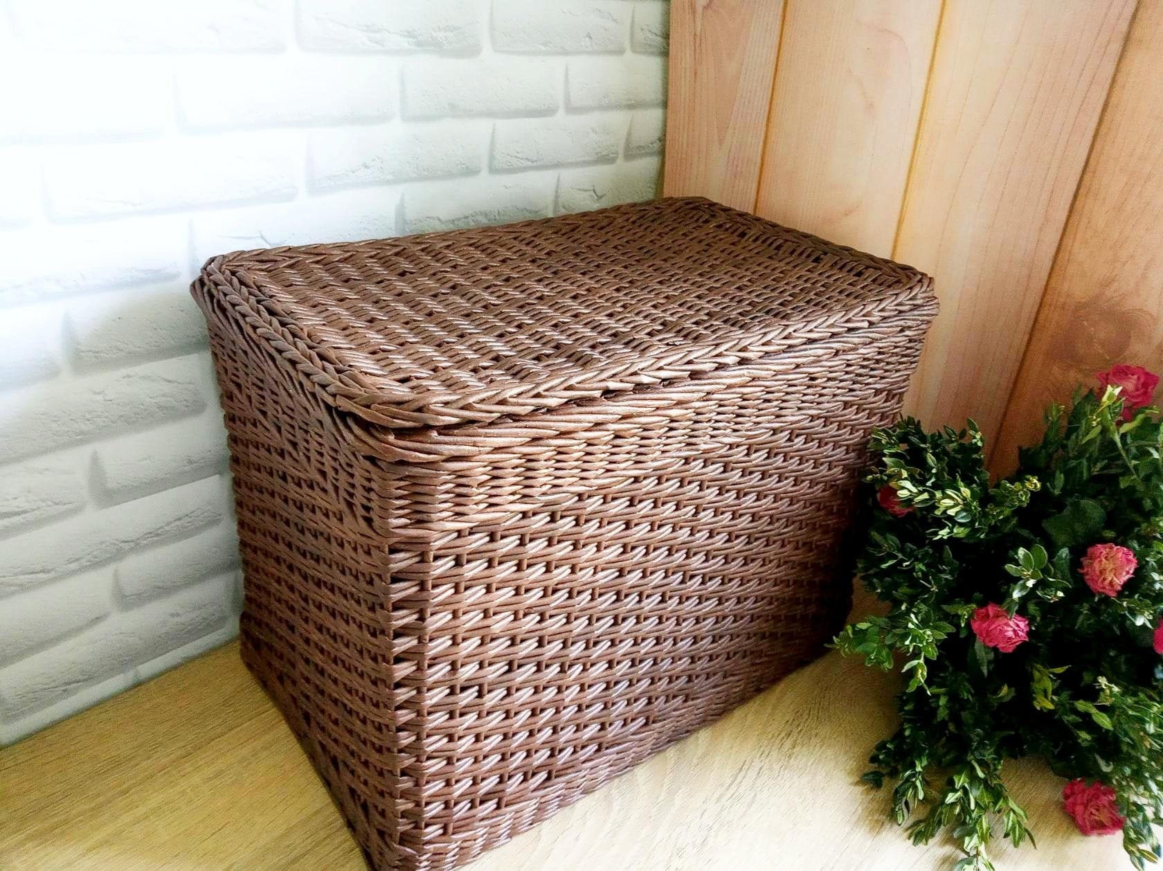A Large Beautiful Basket a Wicker Box With a Lid for Clothes - Etsy UK